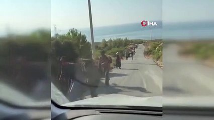 İzmir'de lastik bot batan düzensiz göçmenler kurtarıldı