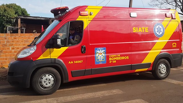 Menino de três anos tem lesão na cabeça após cair de sofá