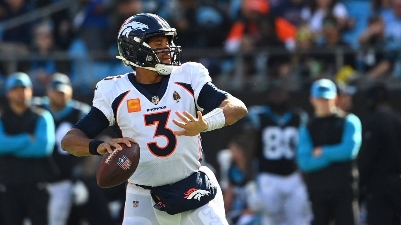 Russell Wilson Looks Good In First Preseason Action