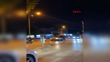 Elektrikli otomobilin tavanında tehlikeli yolculuk