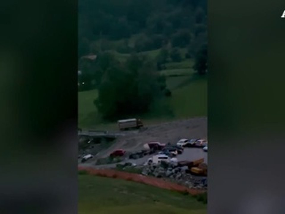 Frana in Valle d'Aosta, 600 persone isolate