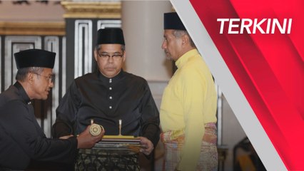 [TERKINI] Ahmad Samsuri angkat sumpah sebagai Menteri Besar Terengganu