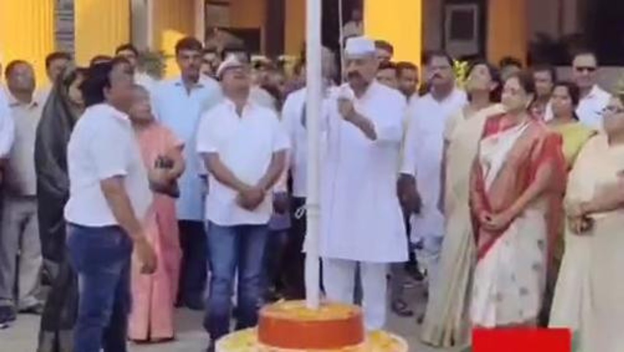 रीवा: हर्षोल्लास के साथ मनाया गया स्वतंत्रता दिवस, शासकीय कार्यालयों में हुए ध्वजारोहण