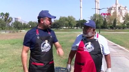 Adana'da hissedilen sıcaklık 50 dereceyi aştı Güneşte tost pişti