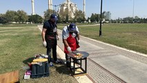 Adana'da hissedilen sıcaklık 50 dereceyi aştı: Güneşte tosdt pişti