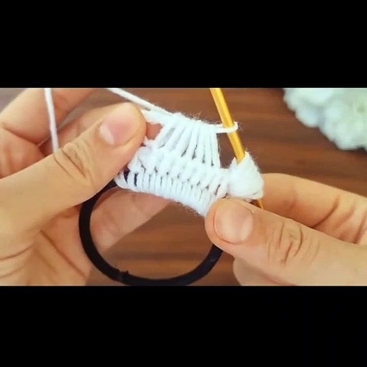 WOOL RIBBIN HANDMADE