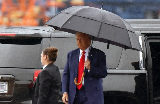 ‘Caça às bruxas’: Trump se enfurece com novas acusações judiciais