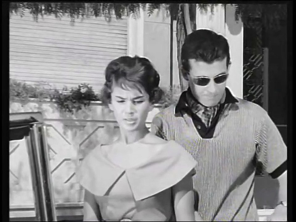 ΤΟ ΡΑΝΤΕΒΟΥ ΤΗΣ ΚΥΡΙΑΚΗΣ - 1960 - DVDRip - 720x576