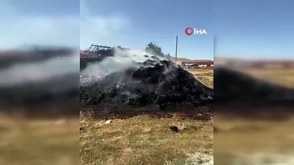 Des balles de paille et un toit tandoori ont été brûlés dans l'incendie du district d'Alaca à Çorum