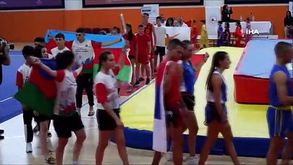 Wushu Kung Fu şampiyonası nefes kesti