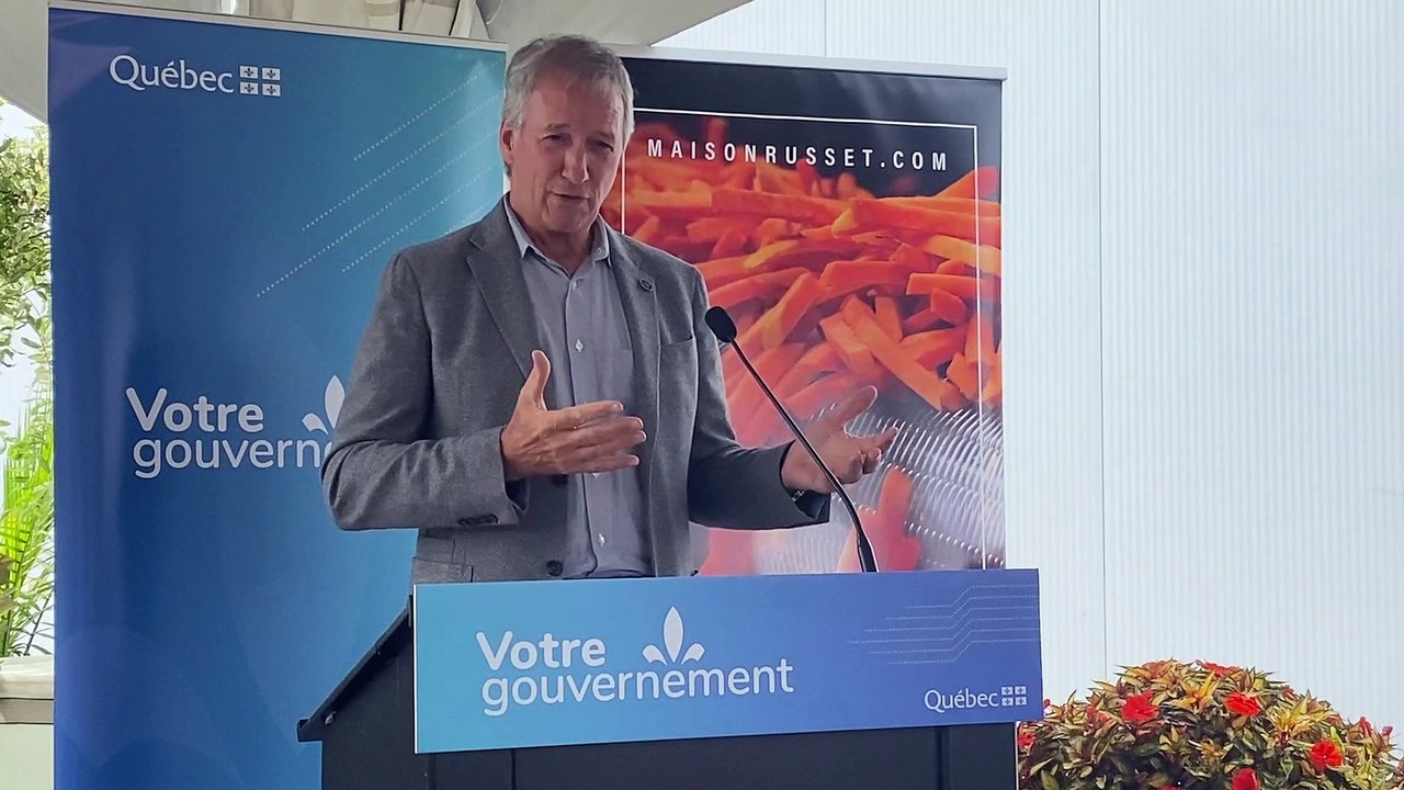 André Lamontagne, ministre de l'Agriculture, des Pêcheries et de l'Alimentation