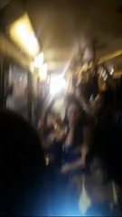 Homem se pendura em janela de ônibus após suspeitar de traição da companheira