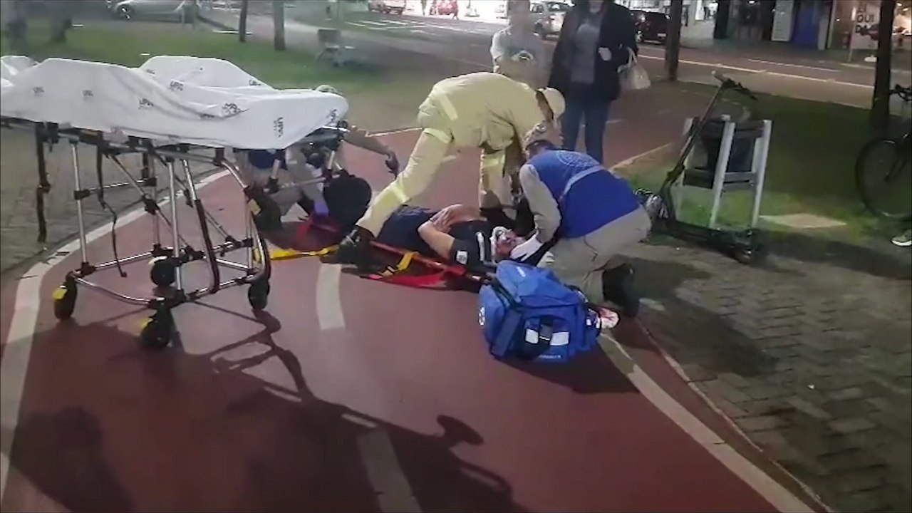 Mulher fica ferida ao cair de patinete na ciclovia da Av. Brasil