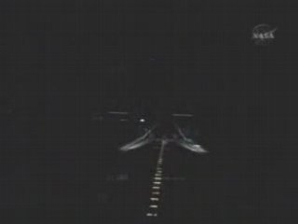 STS-123_ATTERRISSAGE