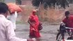 फर्रुखाबाद: गंगा नदी की बाढ़ की चपेट में आए 50 से अधिक गांव, मची तबाही
