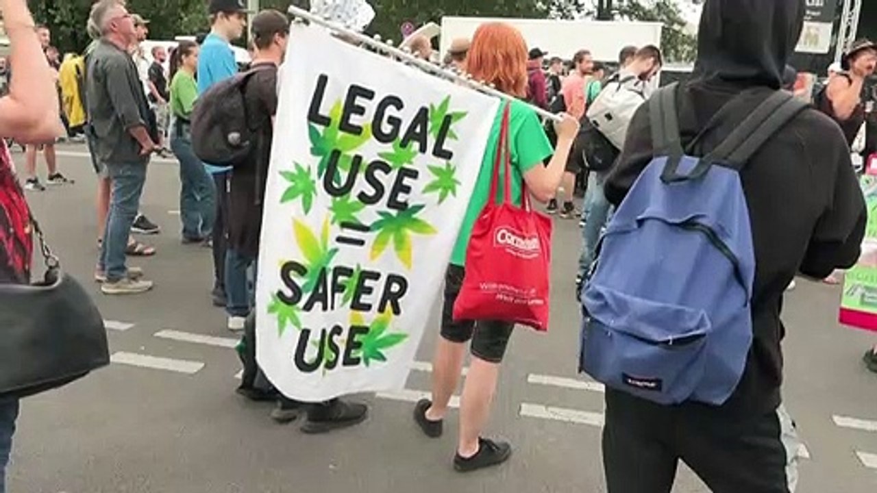 Cannabis - Heilmittel oder riskante Droge?