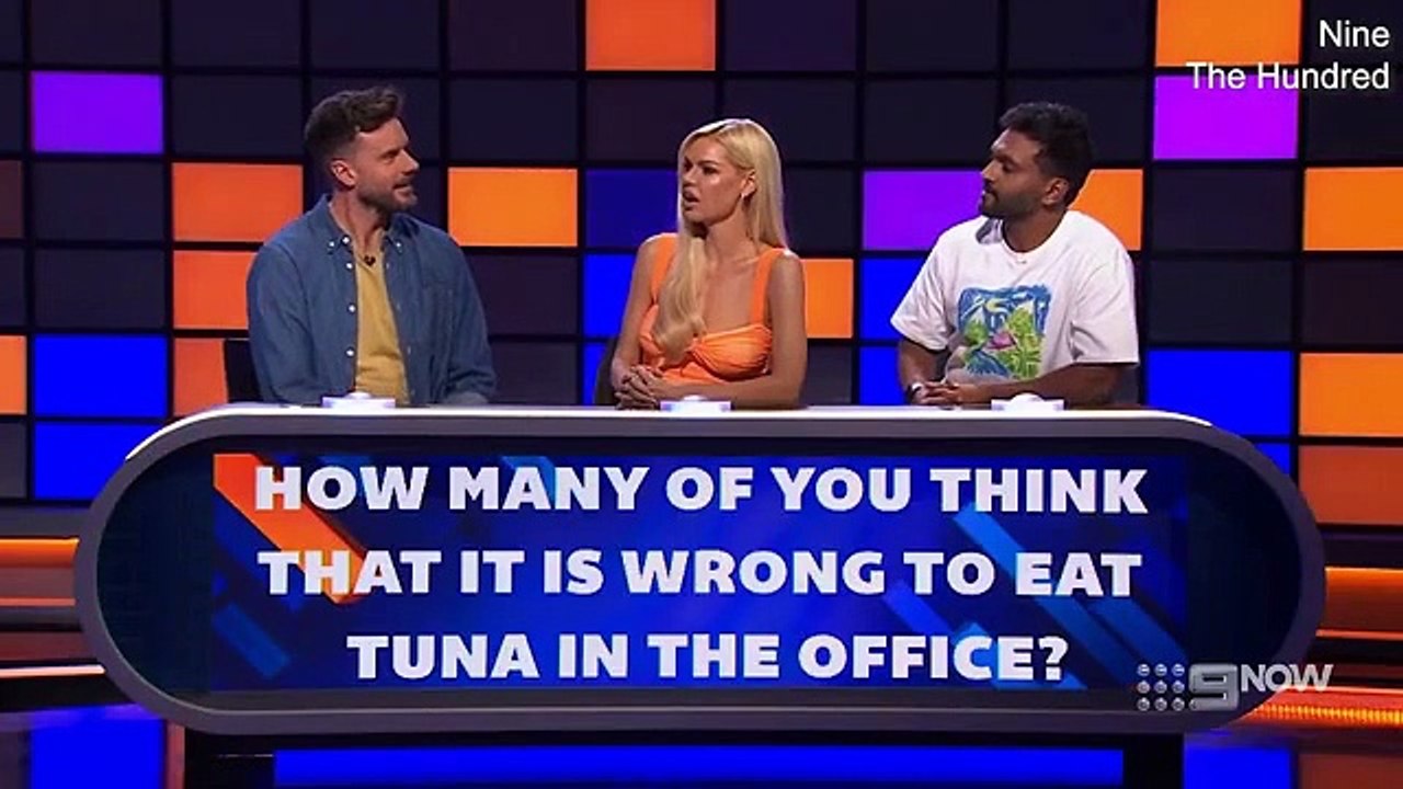 Sophie Monk leaves viewers stunned as she reveals her bizarre office toilet ritual: 'I don't want to be judged'