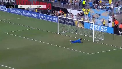 Lionel Messi drives in a goal from distance to double Inter Miami's lead!