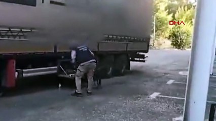 Gaziantep'te Eğitimli Köpek İle Yapılan Operasyonda 29,5 Kilo Eroin Ele Geçirildi