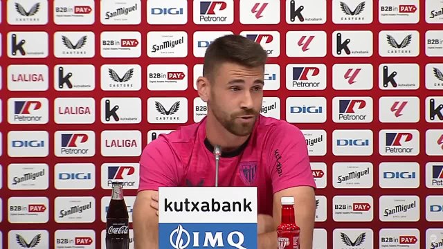 Pocos futbolistas quedan así: el rotundo mensaje de Unai Simón en medio del revuelo que genera Arabia