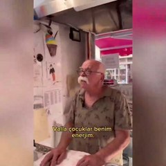 Gönüllere taht kurdu: 'Onlar benim bereketim' diyerek çocuklardan para almıyor