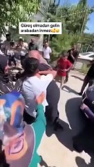 Une nouvelle vient s'ajouter aux traditions du mariage ! Le beau-père et la belle-mère se sont soudainement battus