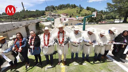 Rutilio Escandón inaugura construcción de camino en San Antonio de las Rosas