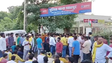 बैतूल: जयस नेता की मौत का मामला, जयस कार्यकर्ताओं ने थाने पर किया प्रदर्शन