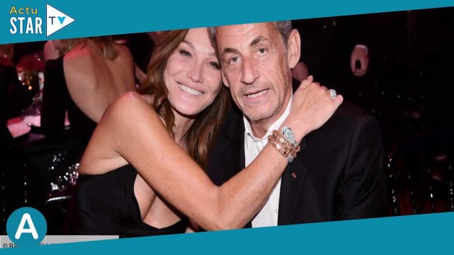 Carla Bruni et Nicolas Sarkozy en Sardaigne leur dîner dans un lieu “magique” en toute décontracti