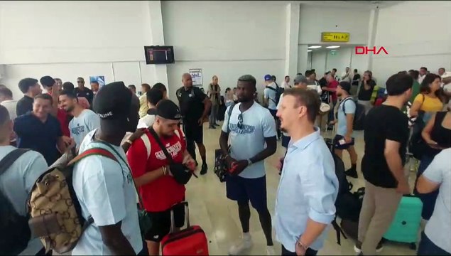 Adana Demirspor Osijek maçı için Hırvatistan'a gitti