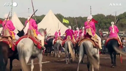 Marocco, le donne in sella ai loro cavalli per la Tbourida