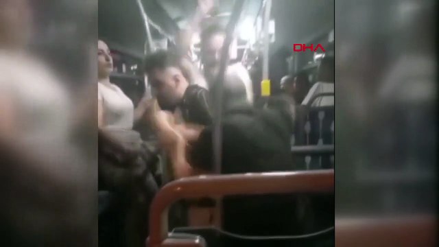 Une bagarre a éclaté entre passagers dans le métrobus