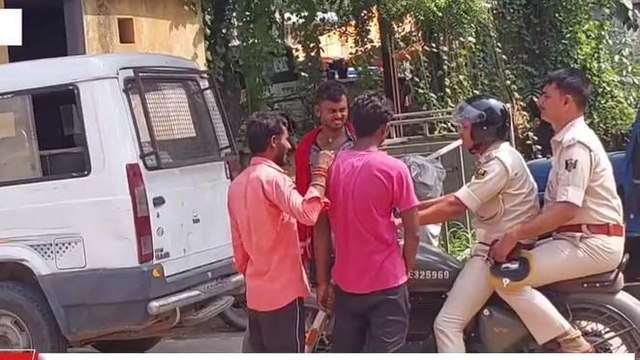 गया: एक ही दिन में तीनों घरों में चोरी के बाद त्वरित कार्रवाई, डॉग स्क्वायड की टीम जांच के लिए पहुंची