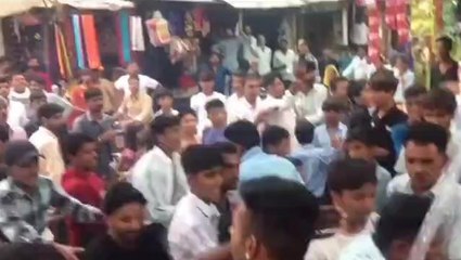 मांडल: करेड़ा में युवाओं के दो गुटों में हुआ झगड़ा, मची अफरा - तफरी