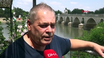 Kuraklık nedeniyle tarihi Meriç Köprüsü'nün ayakları suya gömülü kaldı