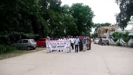 रोडवेज कर्मचारियों ने किया प्रदर्शन,,,देखें वीडियो