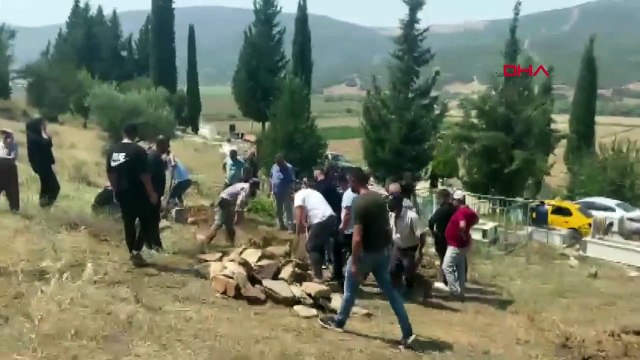 Kadıköy'de 4. kattan atılan genç kadın, vasiyeti üzerine ağabeyinin yanına defnedildi