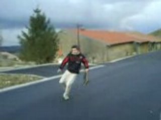 régis fait du skate