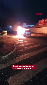 Vídeo mostra Uno sendo destruído pelas chamas