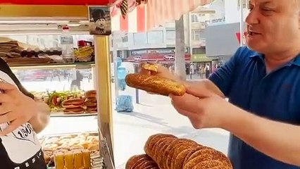 Tuncay Özkan: İşte sokağın ekonomisi; 3 boyoz, 1 peynir, 1 yumurta 50 lira