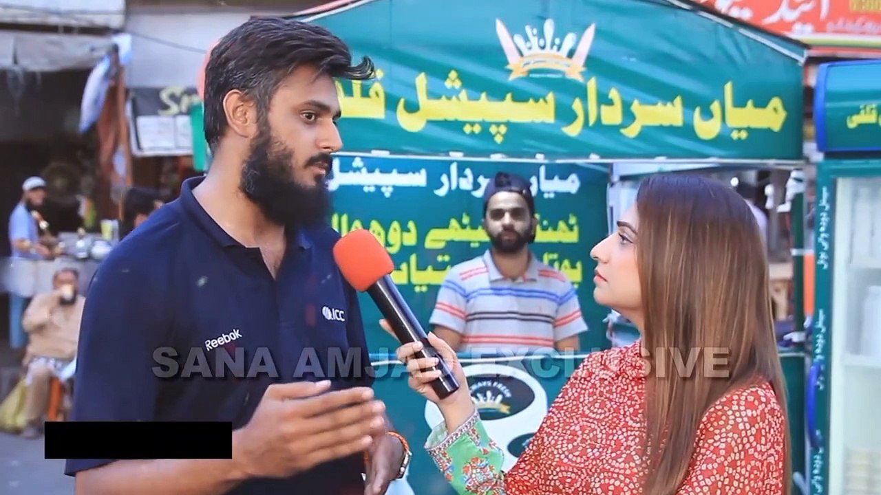 TIRANGA RALLY IN JAMIA MILIA ISLAMIA _ SLOGENS BHARAT MATA KI JAI _ PAK PUBLIC SHOCKING REACTION