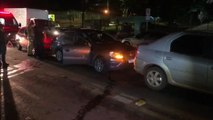 Mulher fica ferida em engavetamento com três carros na Av. Tito Muffato