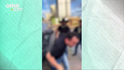 Agiotas chicoteiam e ameaçam vítimas; assista