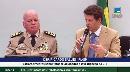 “Arma é para estar nas mãos da segurança pública”, diz comandante da PM a deputado bolsonarista