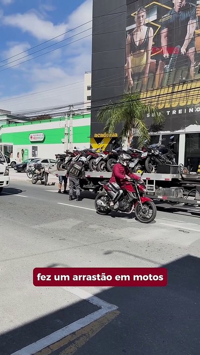 Codetran faz arrastão de motos estacionadas em local irregular