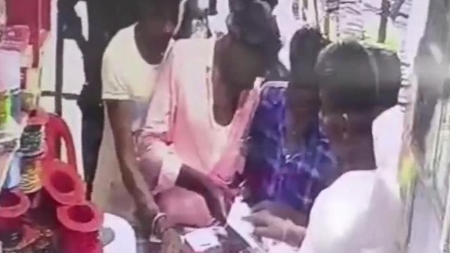 औरंगाबाद: सीसीटीवी कैमरे में कैद हुआ पॉकेटमारी की वारदात, फुटेज के आधार पर जांच में जुटी पुलिस