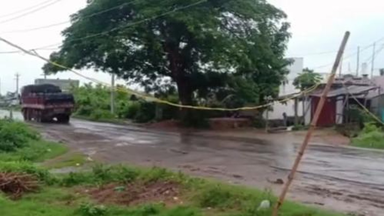మన్యం జిల్లా: కమ్మేసిన మేఘాలు.. మొదలైన జల్లులు