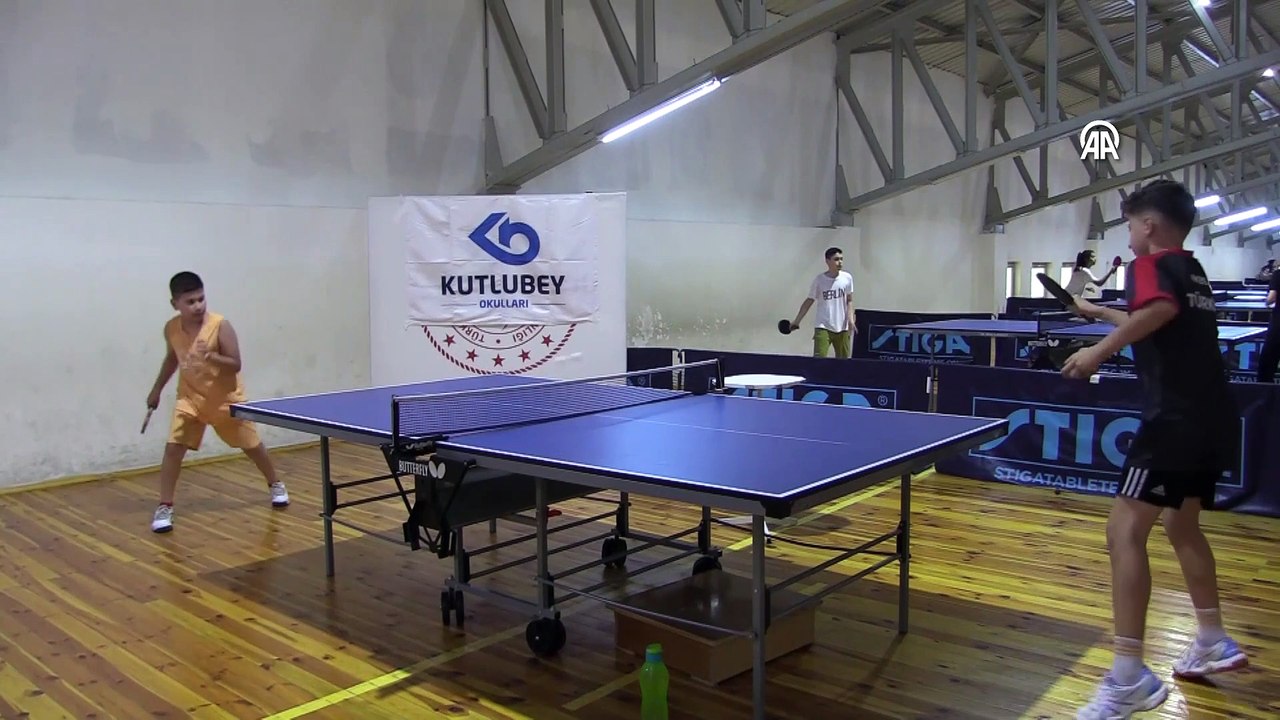 AMASYA - Ekran bağımlısı olmamak için başladığı masa tenisinde milli takıma seçildi