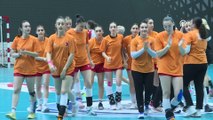 ANKARA - 17 Yaş Altı Kızlar Avrupa Hentbol Şampiyonası İkinci Klasman - Milli takım finale yükseldi