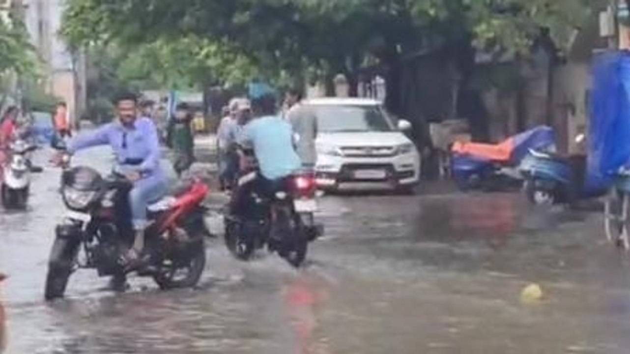 తూర్పుగోదావరి జిల్లా: జలసంద్రమైన రాజమండ్రి